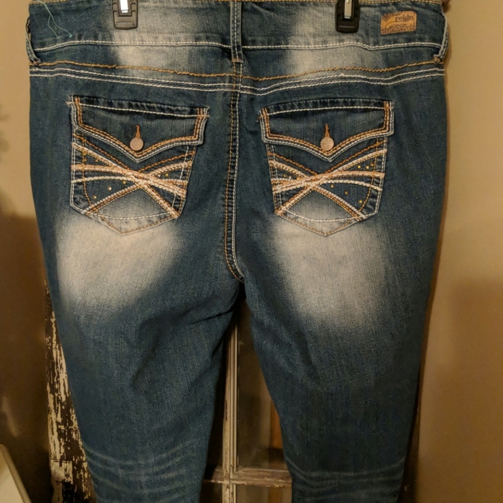 Capris - Picture 4 of 5